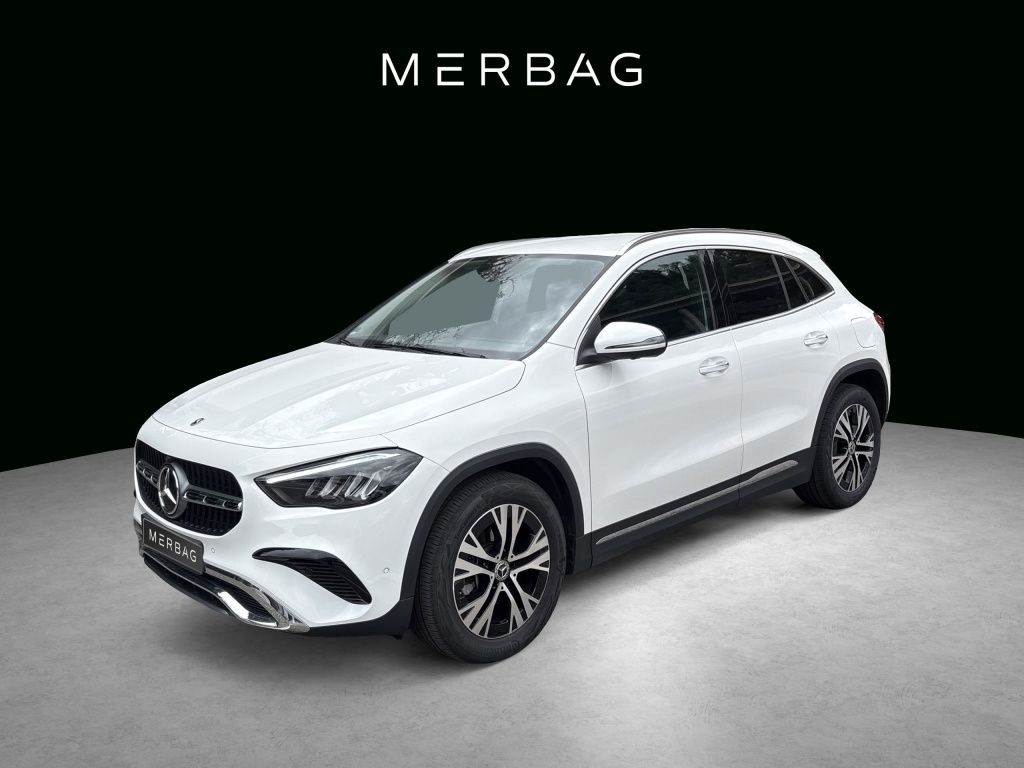 Mercedes-Benz GLA 180 — hlavná fotografia