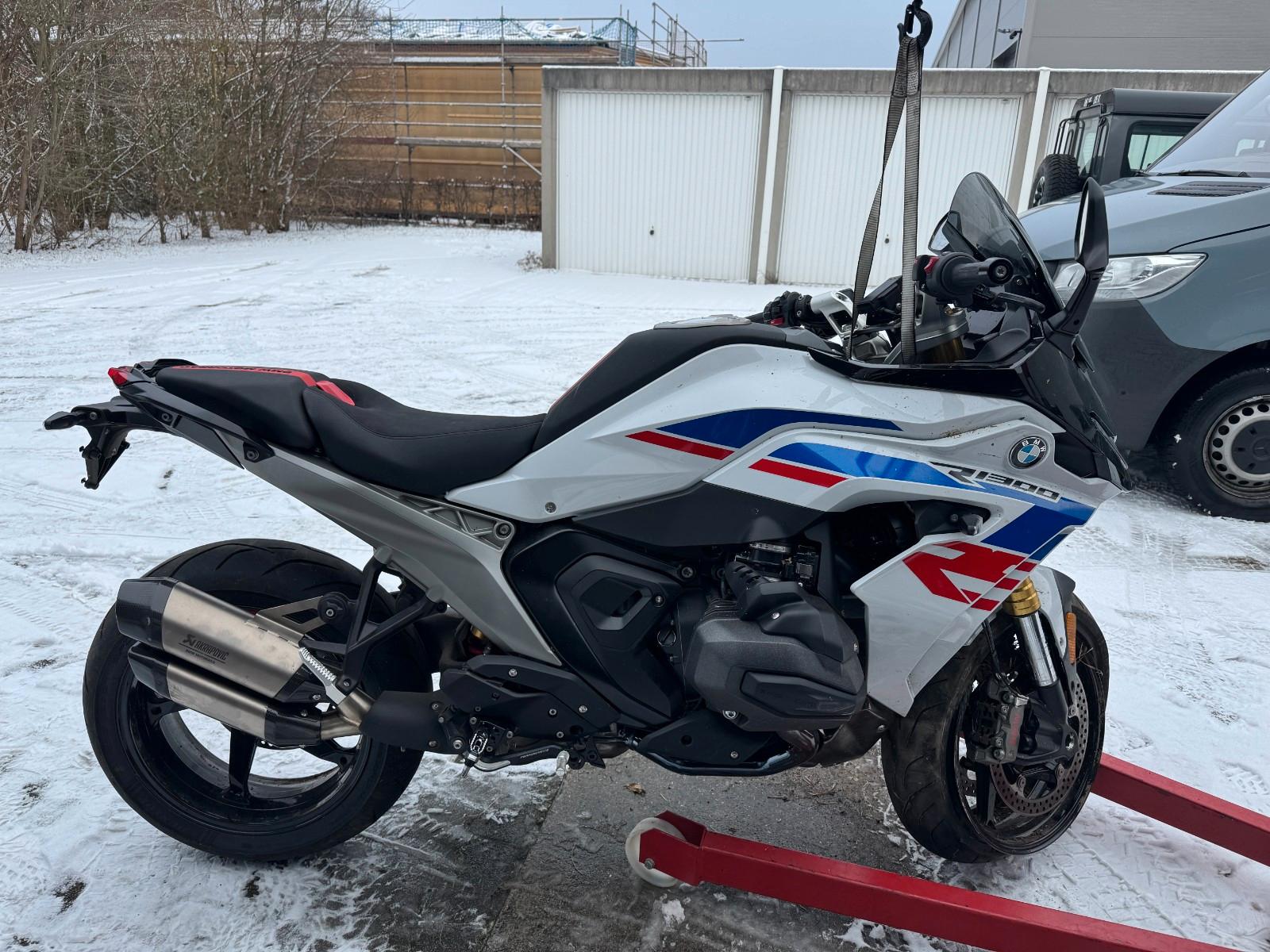 BMW R 1300 RS Performance