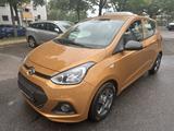 Hyundai i10 1.HAND*SERVOLENKUNG*KLIMA* - Hyundai i10 Gebrauchtwagen in Berlin