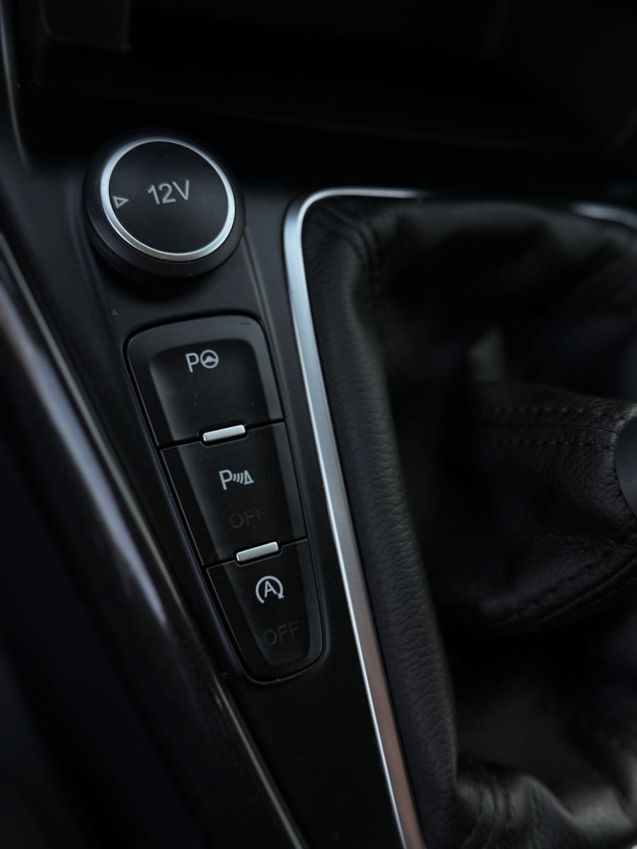 Ford Focus 2015 — photo 14