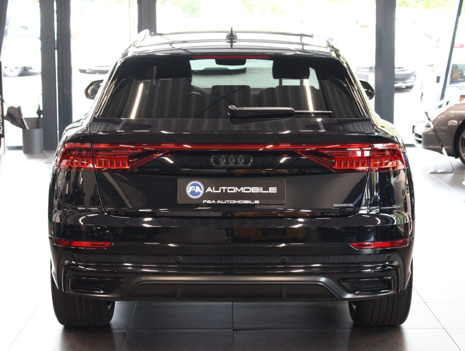 Fahrzeugabbildung Audi Q8 50 TDI quattro S Line Edition All Black+VOLL