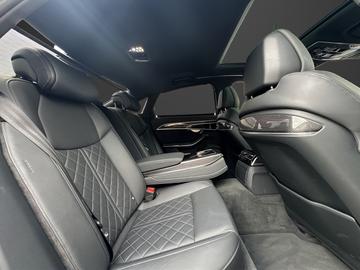 2024 AUDI A8 — миниатюра 23