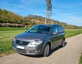 Volkswagen Touran 1.9 TDI DSG DPF Highline - Volkswagen Touran mit Diesel-Antrieb: 1.9