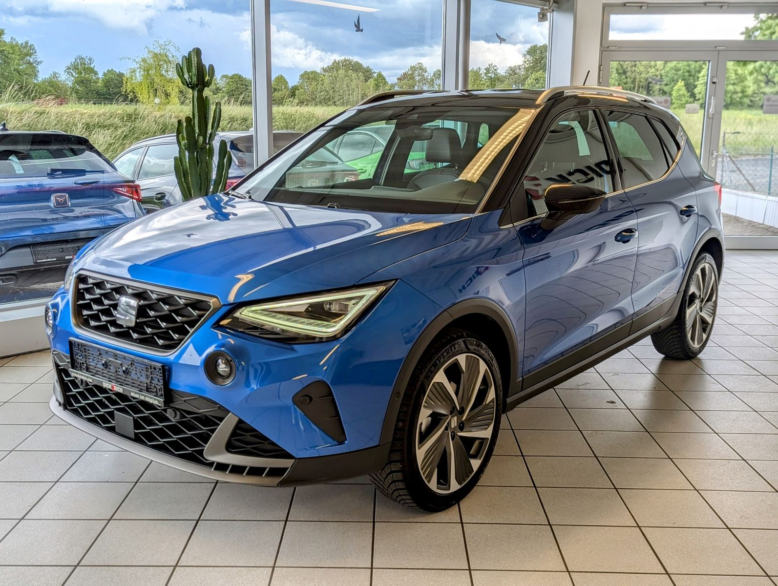 SEAT Arona 1.5 TSI DSG FR LED ACC Cam Dinamica AHK 18 - Image 3