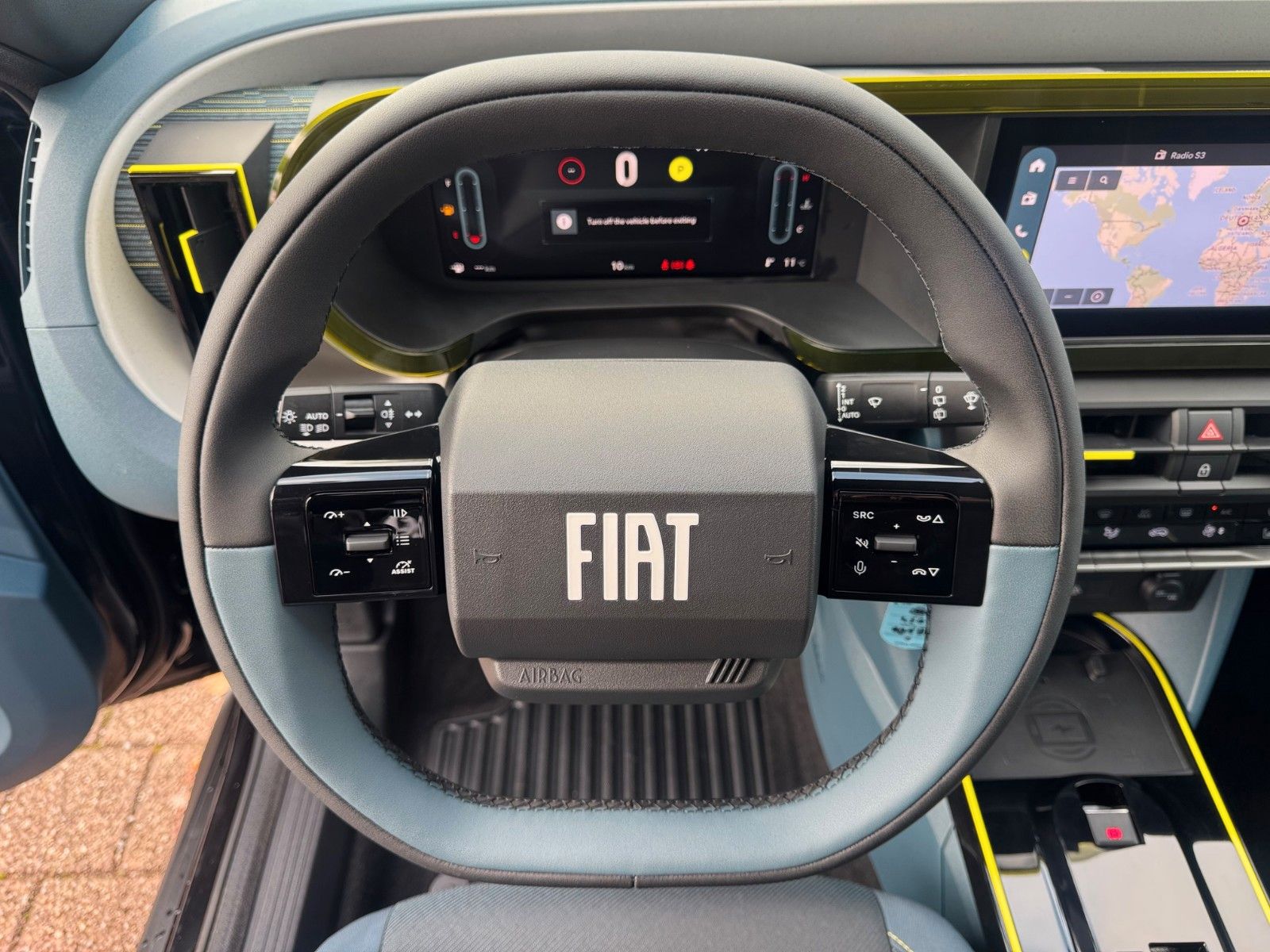 Fahrzeugabbildung Fiat Grande Panda 100 PS Automatik Icon Navi Kamera