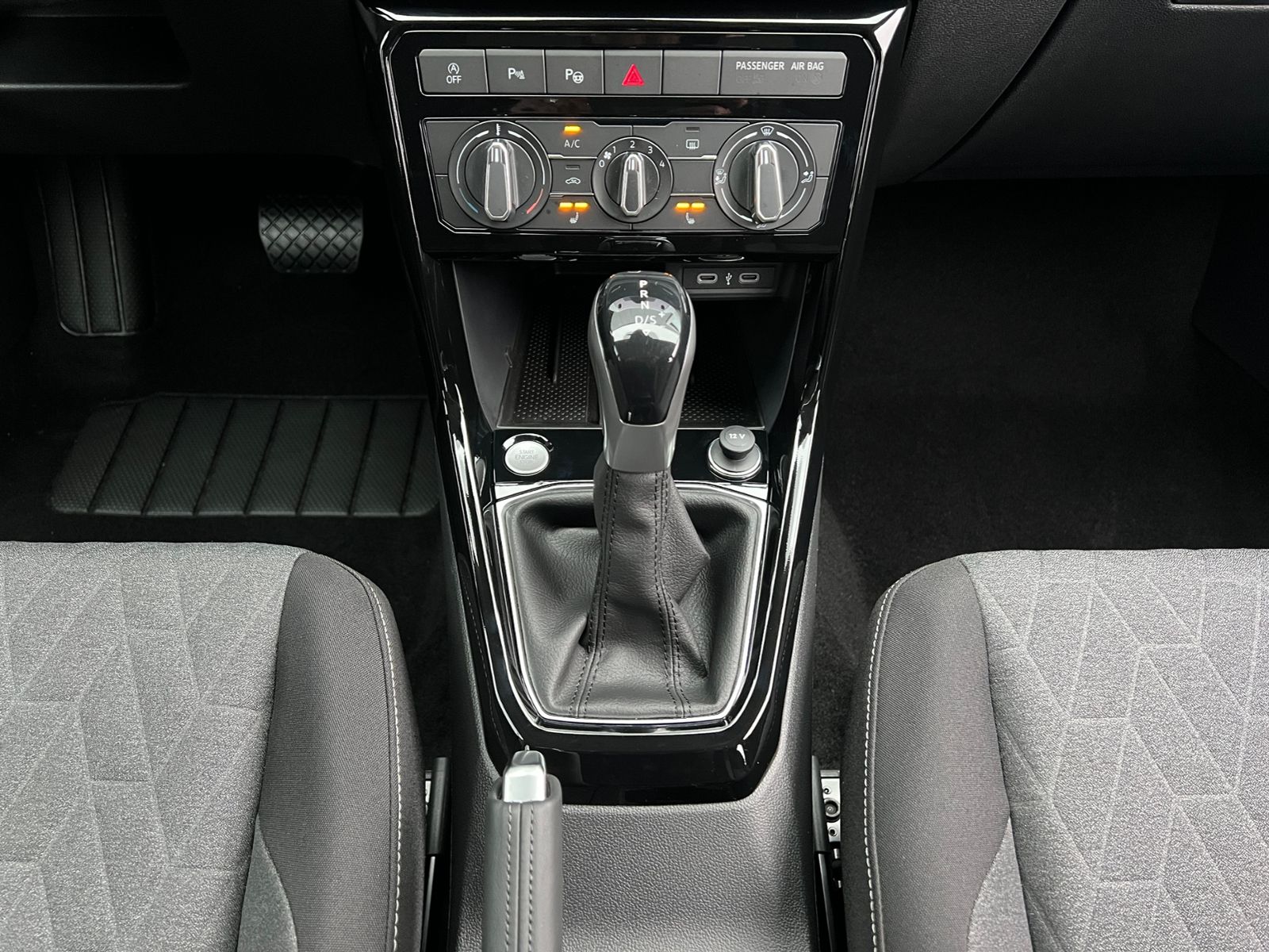 Fahrzeugabbildung Volkswagen T-Cross Life 1.0 TSI DSG *LED, ACC, Klima, Ready