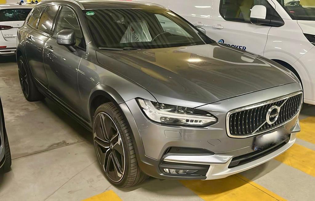 Volvo V90 Cross Country
