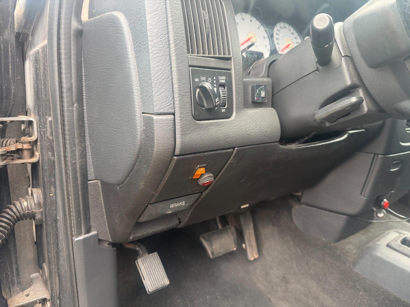 Dodge Ram 2005 — photo 13