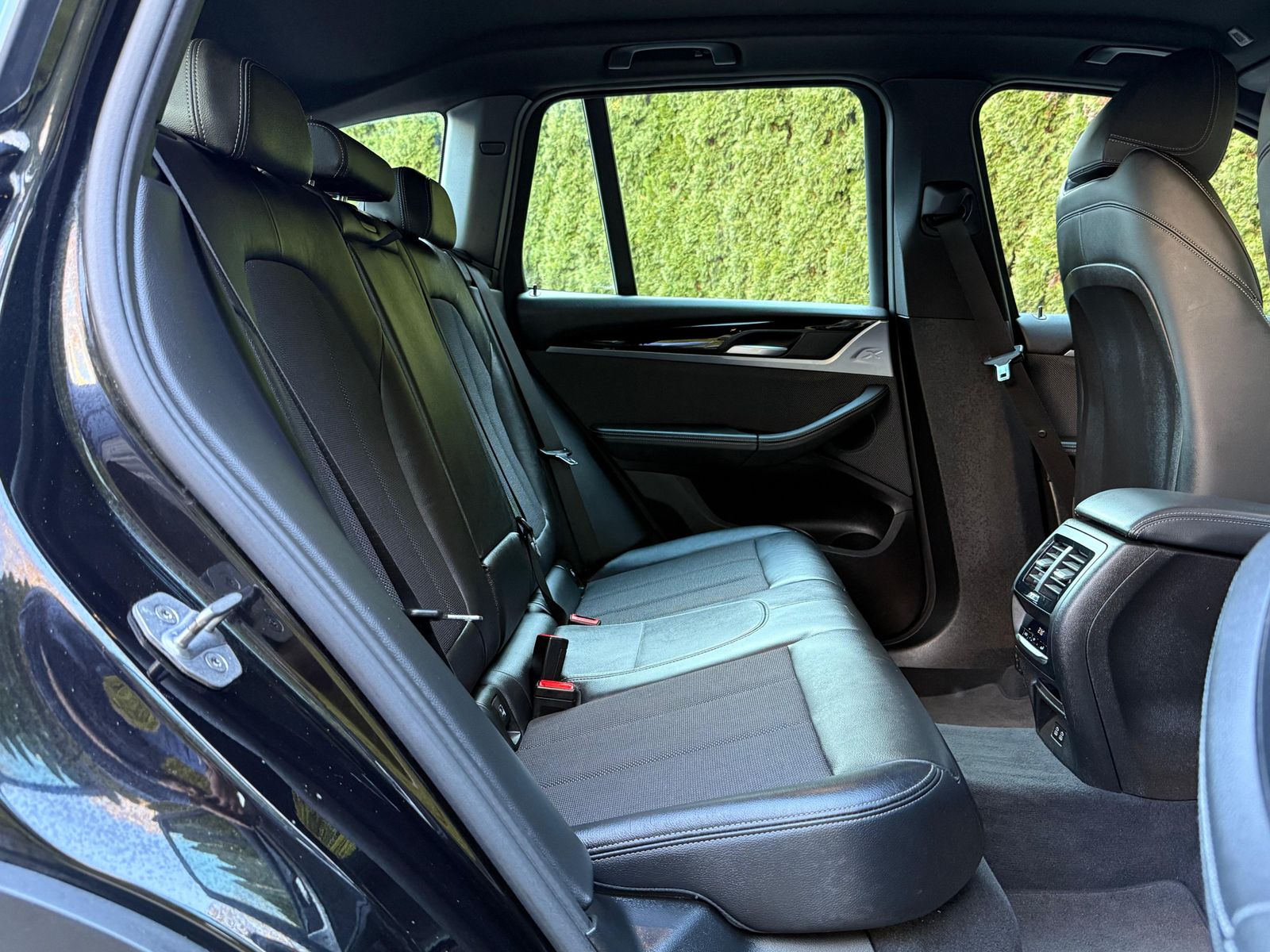 Fahrzeugabbildung BMW X3 xDrive Aut. 20i LED+NAVI+SHZ+LIVE+SPORT+LEDER
