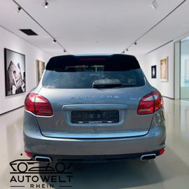 Porsche Cayenne - 5