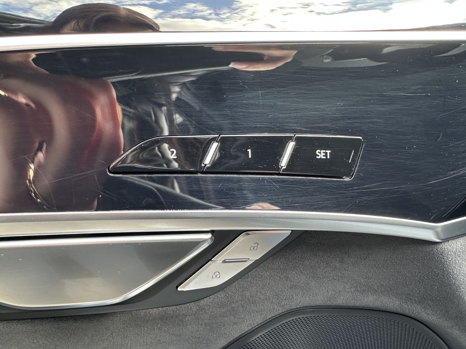 Fahrzeugabbildung Audi A8 60 TFSIe Quattro S-Line MATRIX+ACC+HUD+PANO