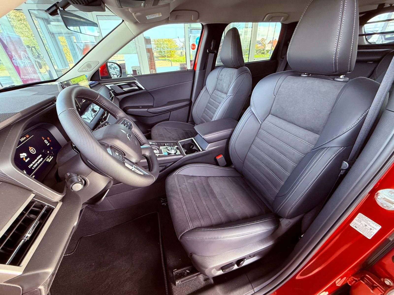 Fahrzeugabbildung Mitsubishi Outlander Intro Edi. PHEV 4WD LED AHK Kam 20"