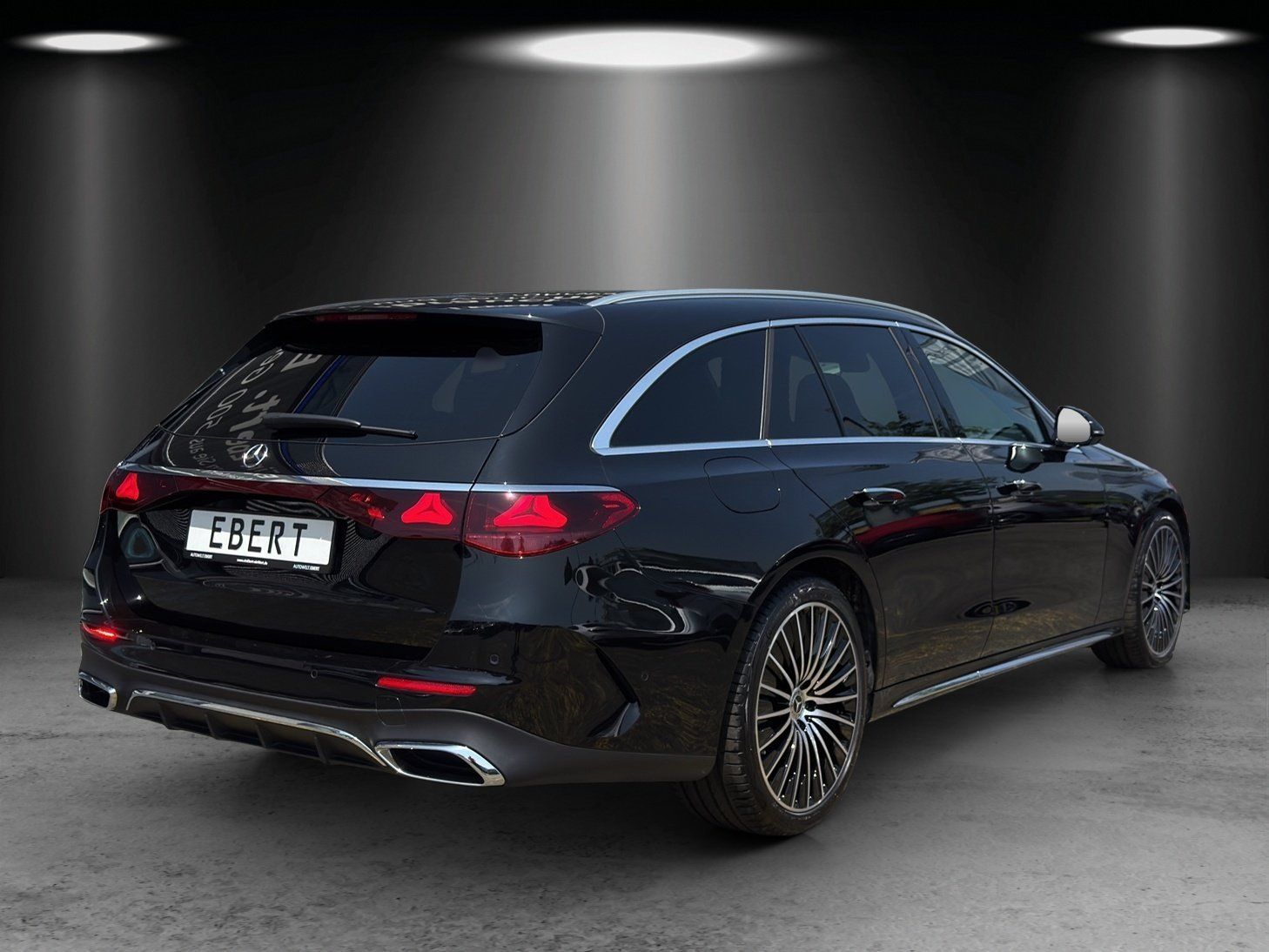 Fahrzeugabbildung Mercedes-Benz E220d T AMG Advanc+ AIRMATIC Burme AHK 20"DISTRO