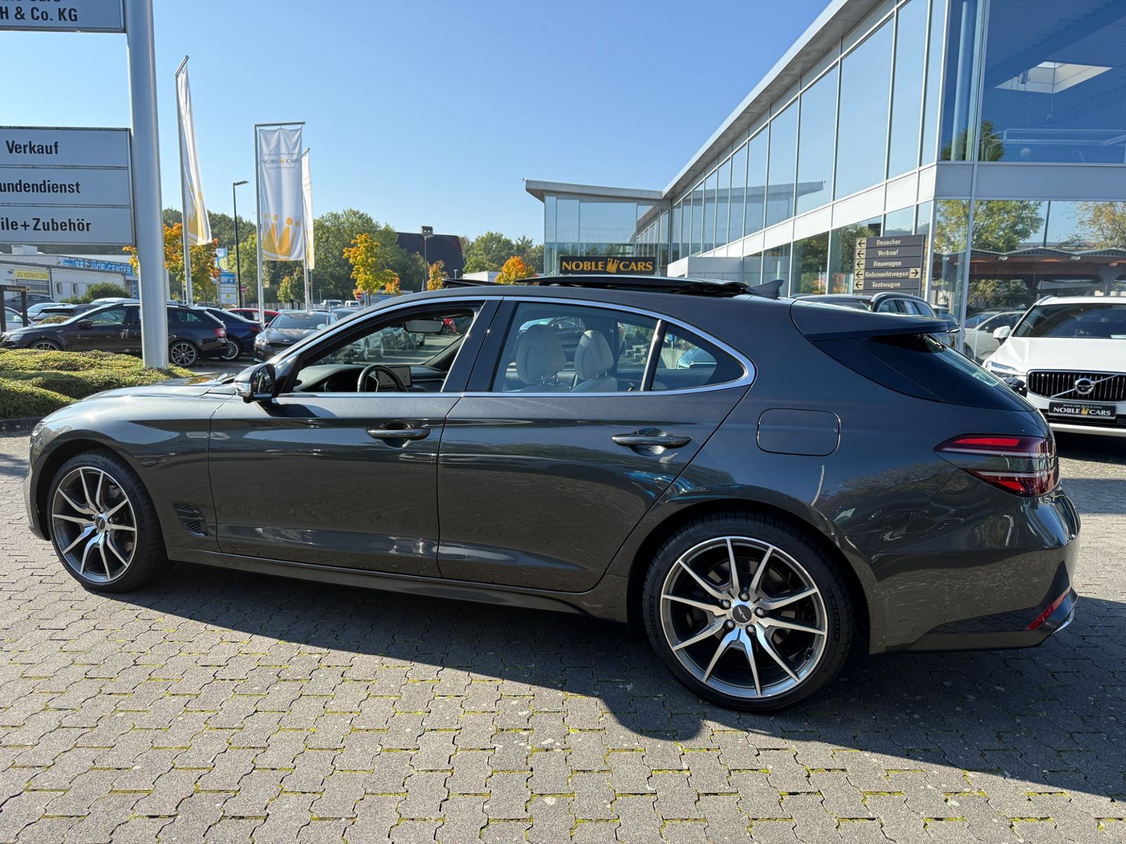 Fahrzeugabbildung Genesis G70  Shooting Brake Luxury AWD PANO 360° HUD