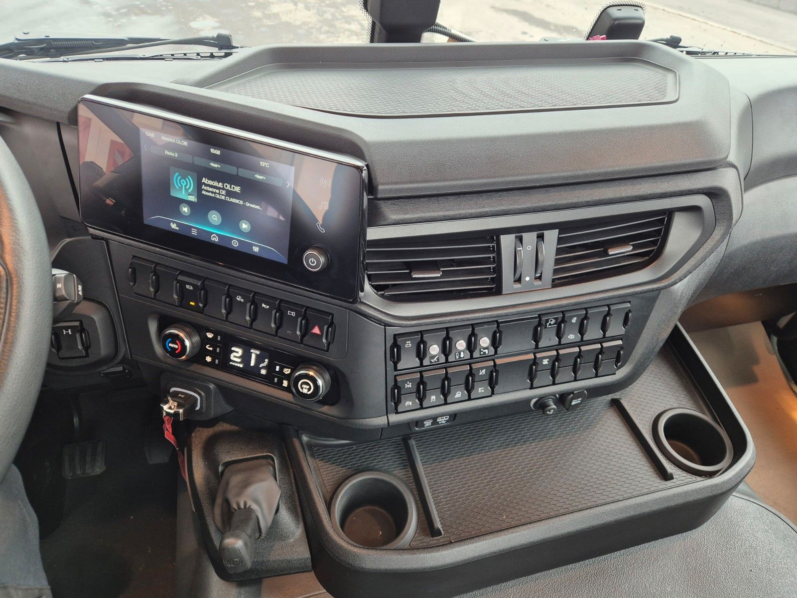 Fahrzeugabbildung Iveco AD260S40X/P Meiller AK16. T Funk AHK