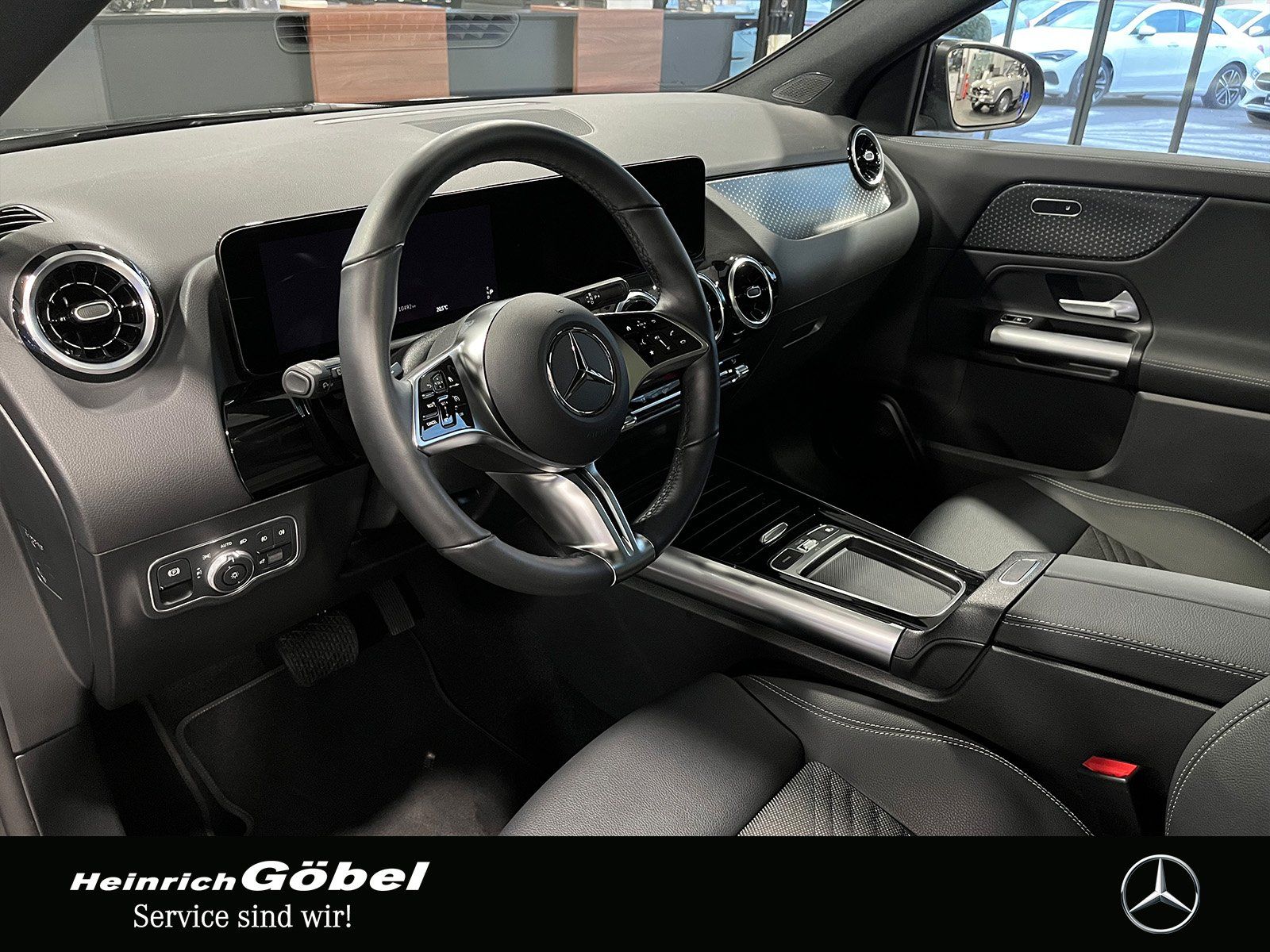 Fahrzeugabbildung Mercedes-Benz GLA 220 d 4M PROGRESSIVE+PANO+TOTWINKEL+AHK+360°