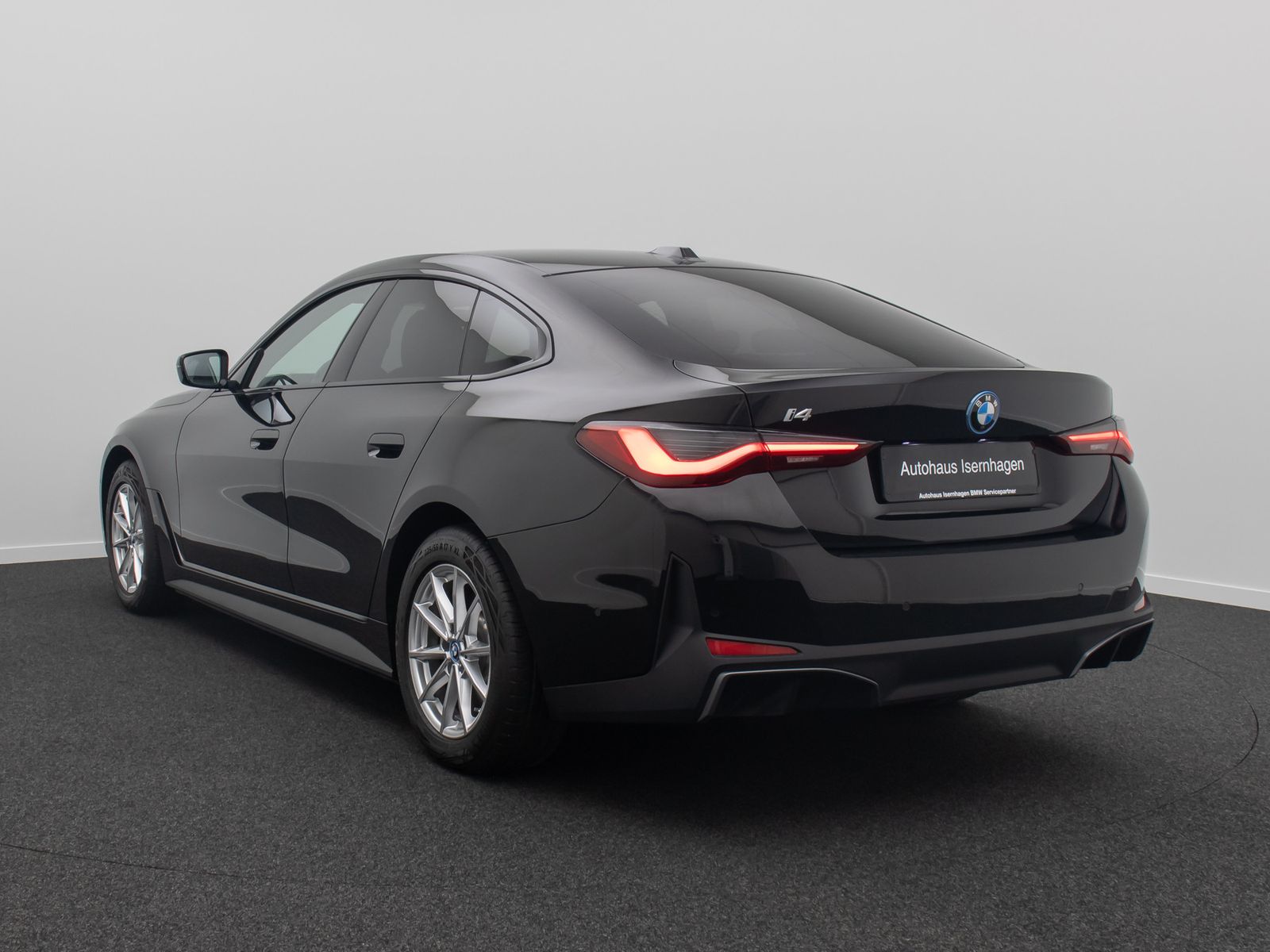 Fahrzeugabbildung BMW i4 eD35 GC Kamera DAB GeschwindigReg Widscreen