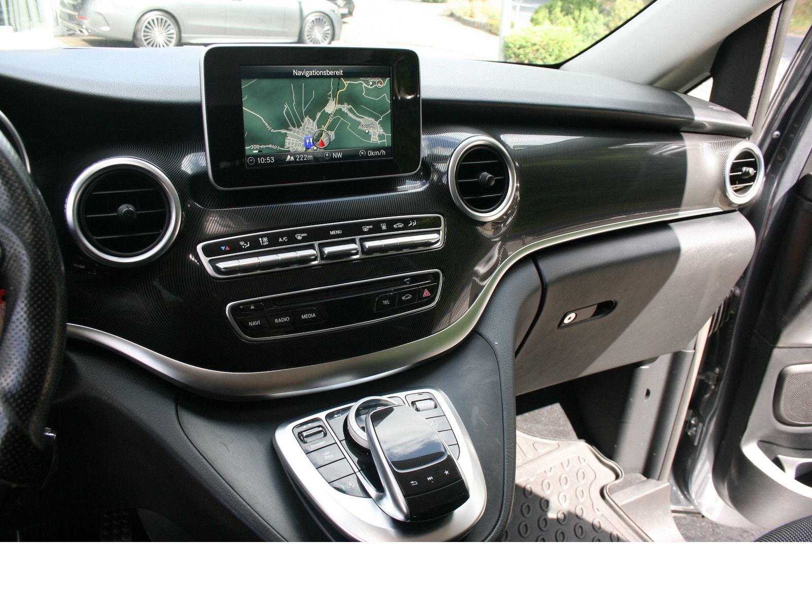 Fahrzeugabbildung Mercedes-Benz V 250 d Lang*2.5 T. Anhängelast*Trittbretter*AHK