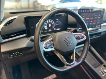 MYAUTOCENTER – Gebraucht- und Jahreswagen mit Werkstattservice in Pfaffenhofen Volkswagen T-Roc Style *1.HAND*19%MWST*ALCANTARA*CARPLAY*
