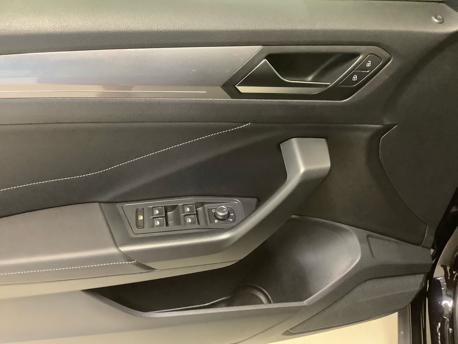 T-Roc Style 1,0 TSI 81 kW LED+, Navi, ACC, SHZ