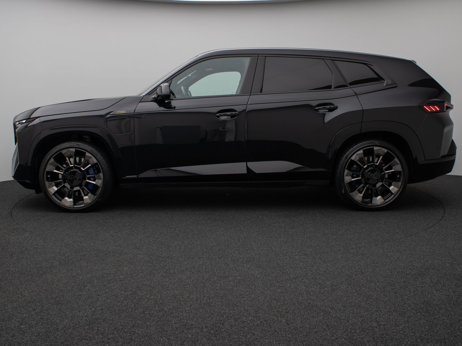 Fahrzeugabbildung BMW XM 360° HUD DAB B&W Massage SoftCl AHK 23Zoll