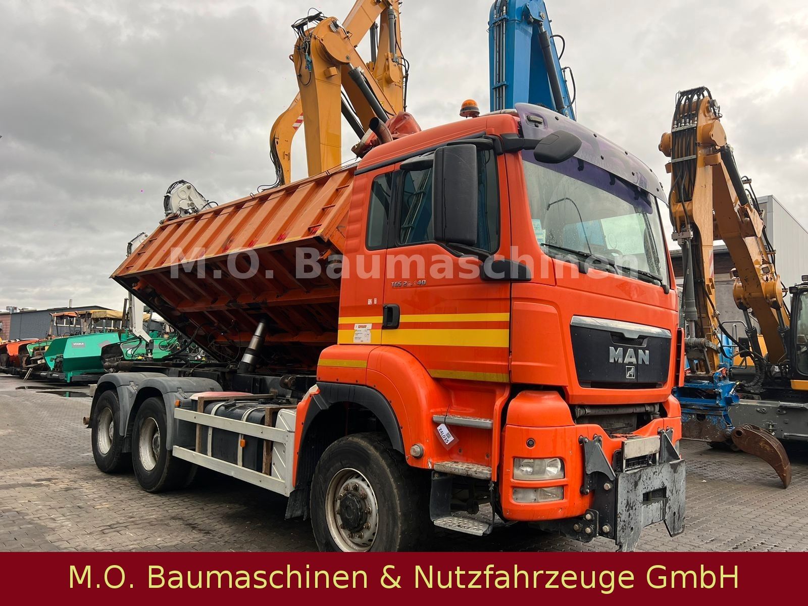 Fahrzeugabbildung MAN TGS 26.440 / 6x6 /3-Seitenkipper / Plane / AC /