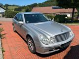 Mercedes-Benz Mercedes Benz E200 - Mercedes-Benz E 200 mit LPG-Antrieb