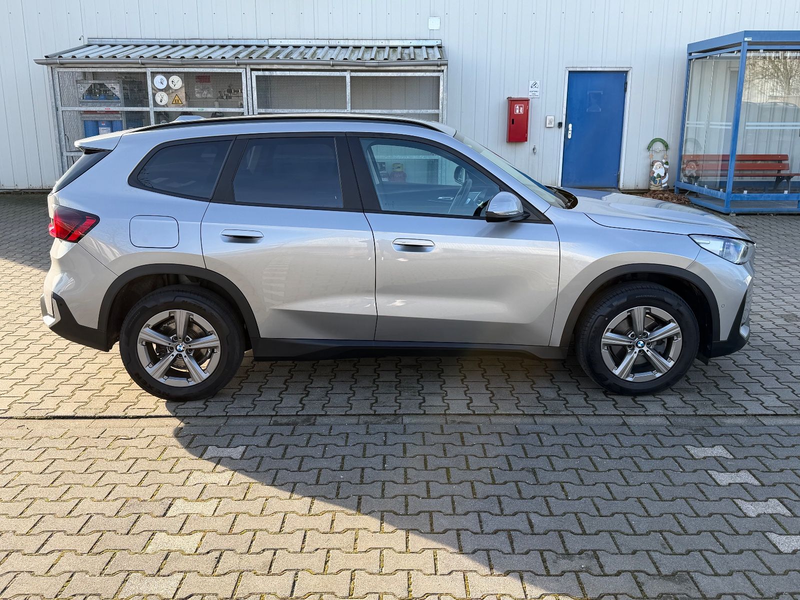 BMW X1 18d LED SPORT VOLLLEDER NAVI HARMAN foto 13
