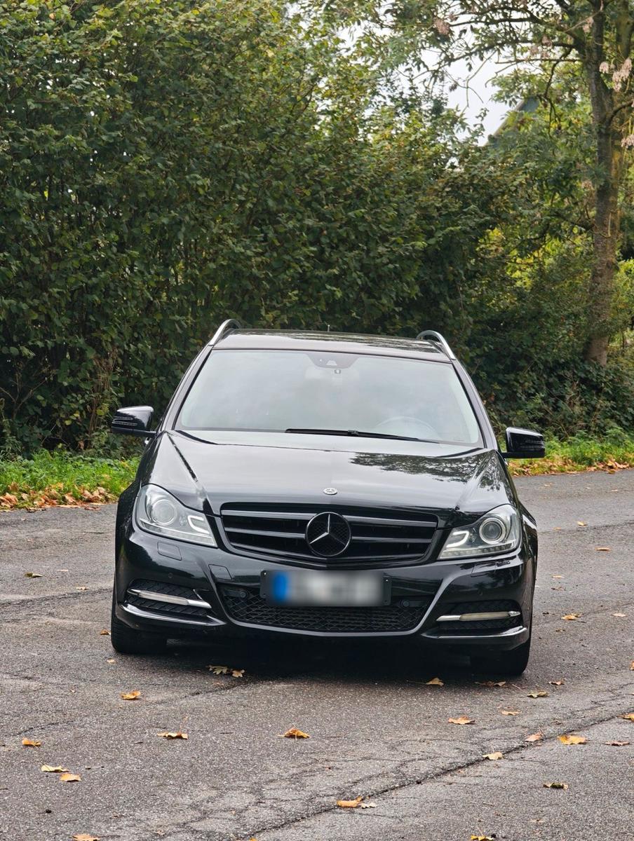 Mercedes-Benz E220 2011 — engine 170 HP (125kW)