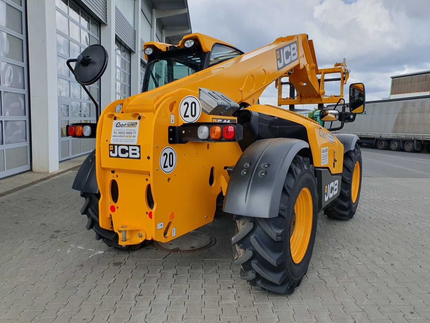 Fahrzeugabbildung JCB 541-70 / nur 438h / 2022 / 4.100kg / 7m / 109PS