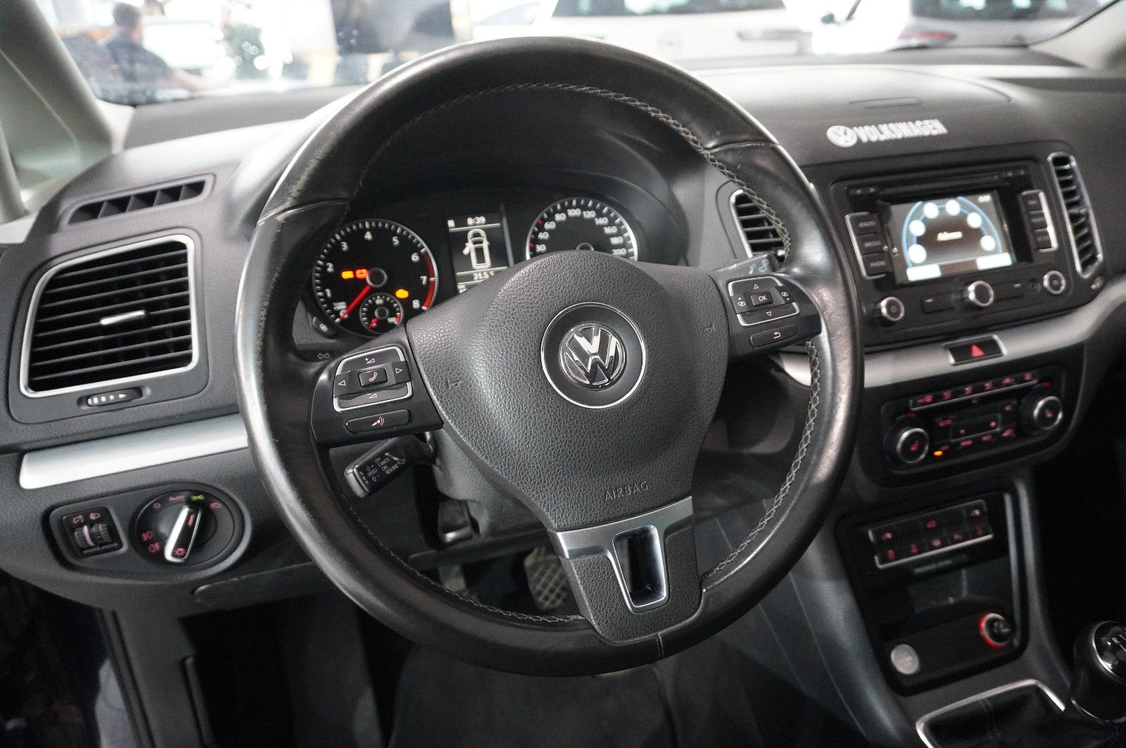 Fahrzeugabbildung Volkswagen Sharan 1.4 TSI STYLE 7-SITZE NAVI/PANO./SPORT/SH