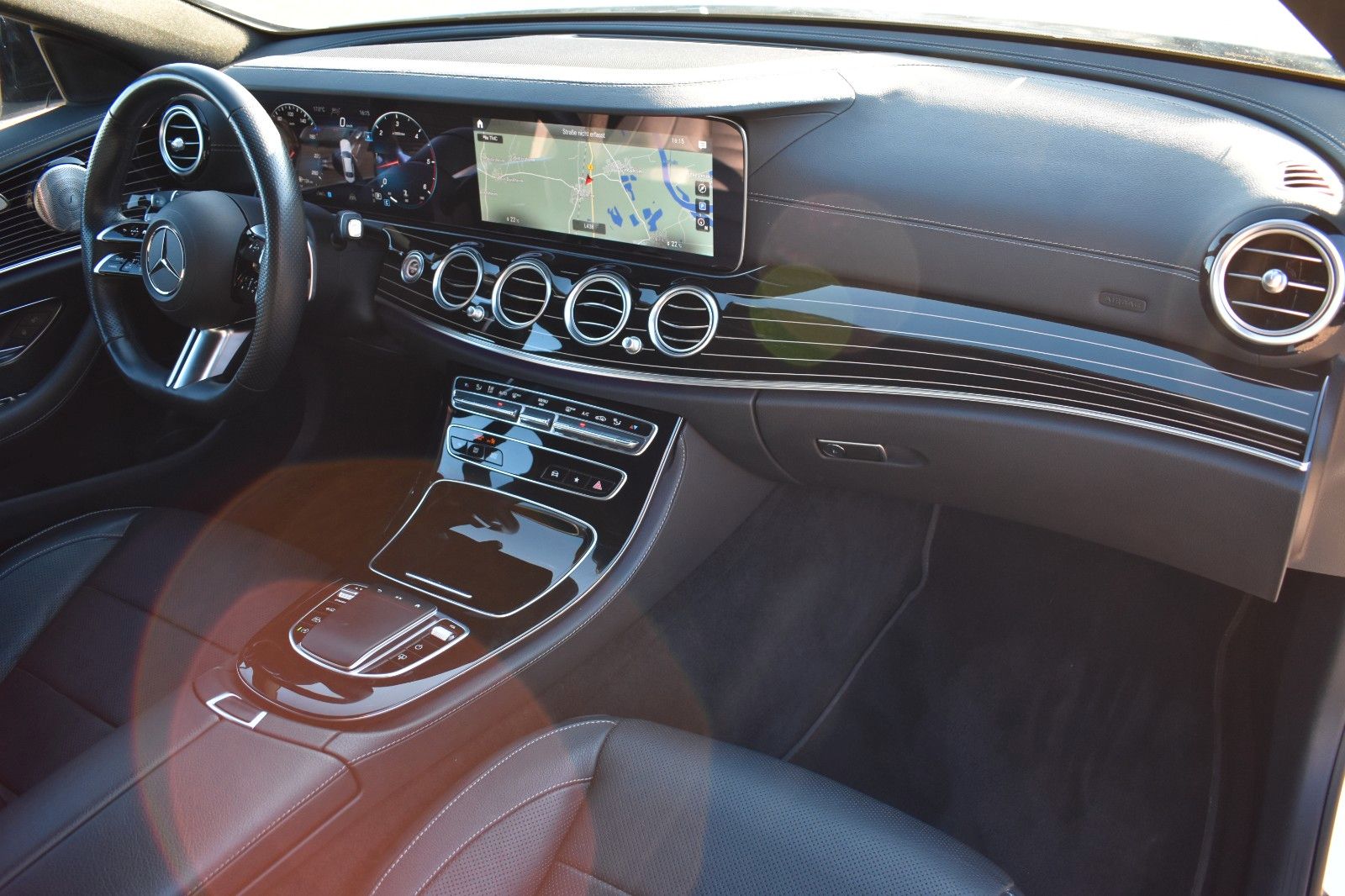 Fahrzeugabbildung Mercedes-Benz E 400d  Lim. 4Matic designo Multibeam AMG Line