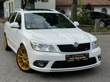 Skoda Octavia Combi RS DSG-AUTOMATIK+NAVI+LEDER+XENON - Skoda aus 2010: RS