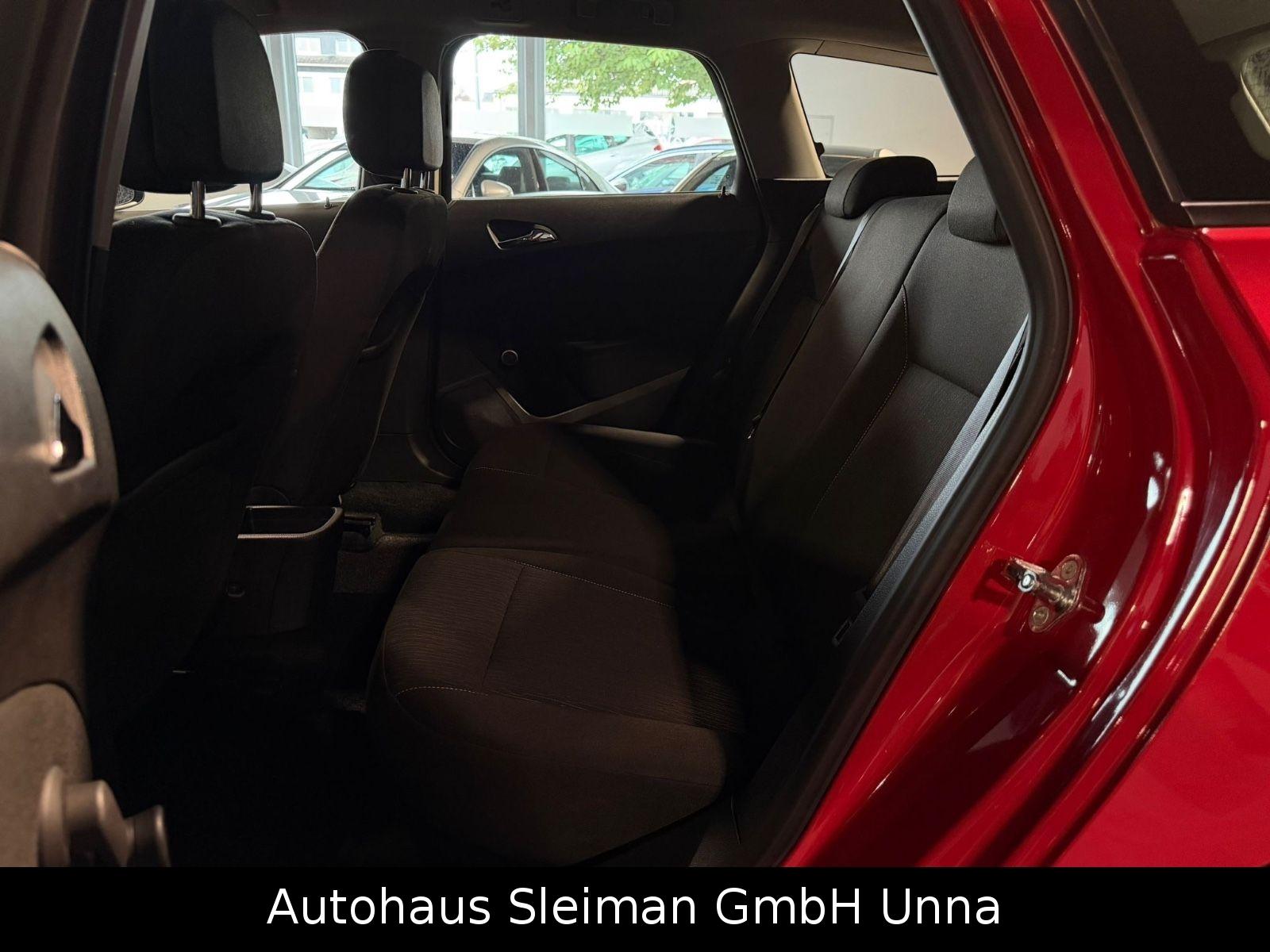 Opel Astra 2015 — photo 17
