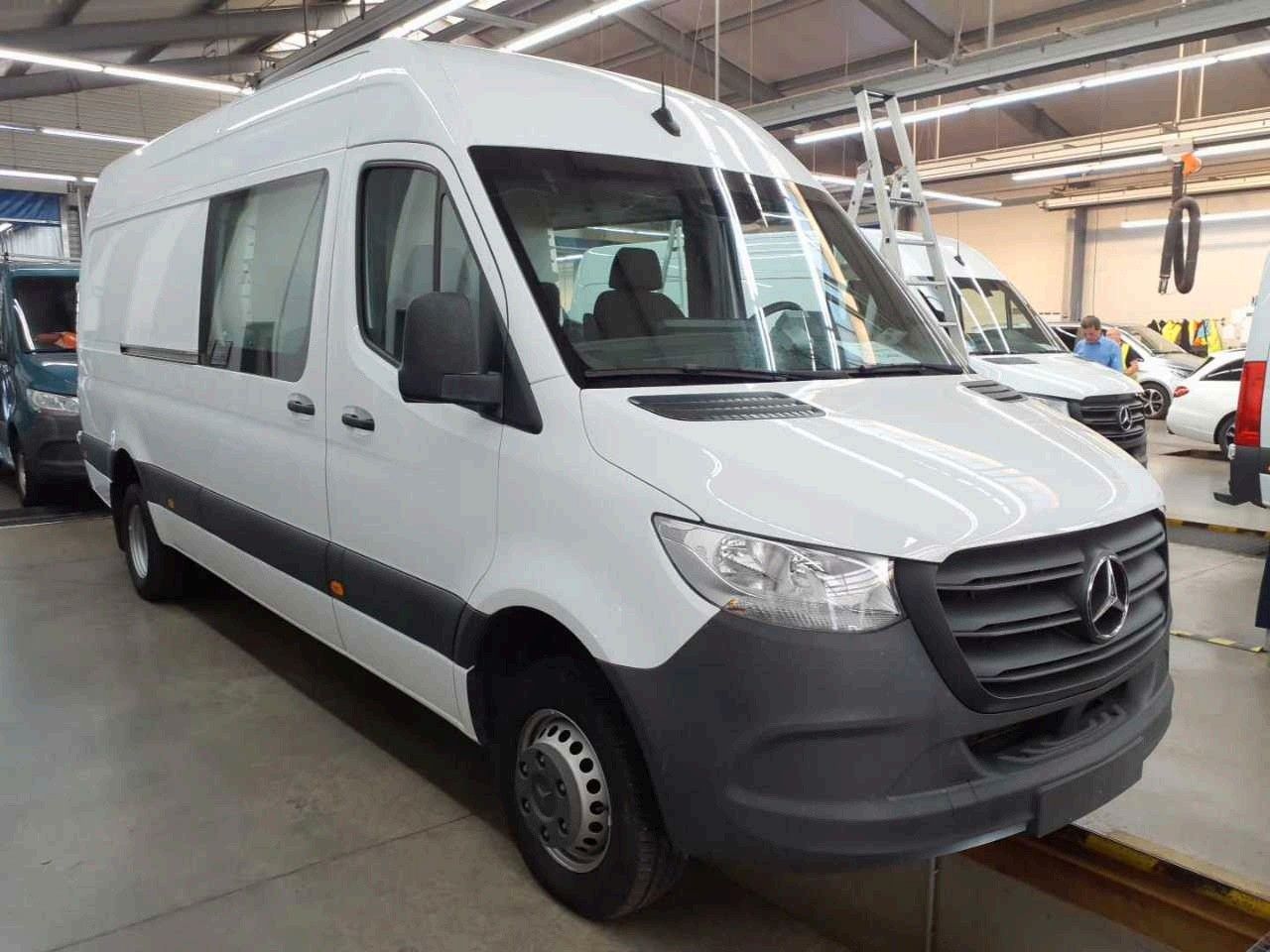Fahrzeugabbildung Mercedes-Benz Sprinter 519 CDI DoKa/Mixto Stdheiz AHK3,5to