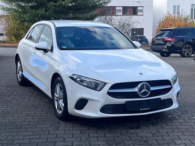 Mercedes-Benz A 180 d Automatik LED Navi