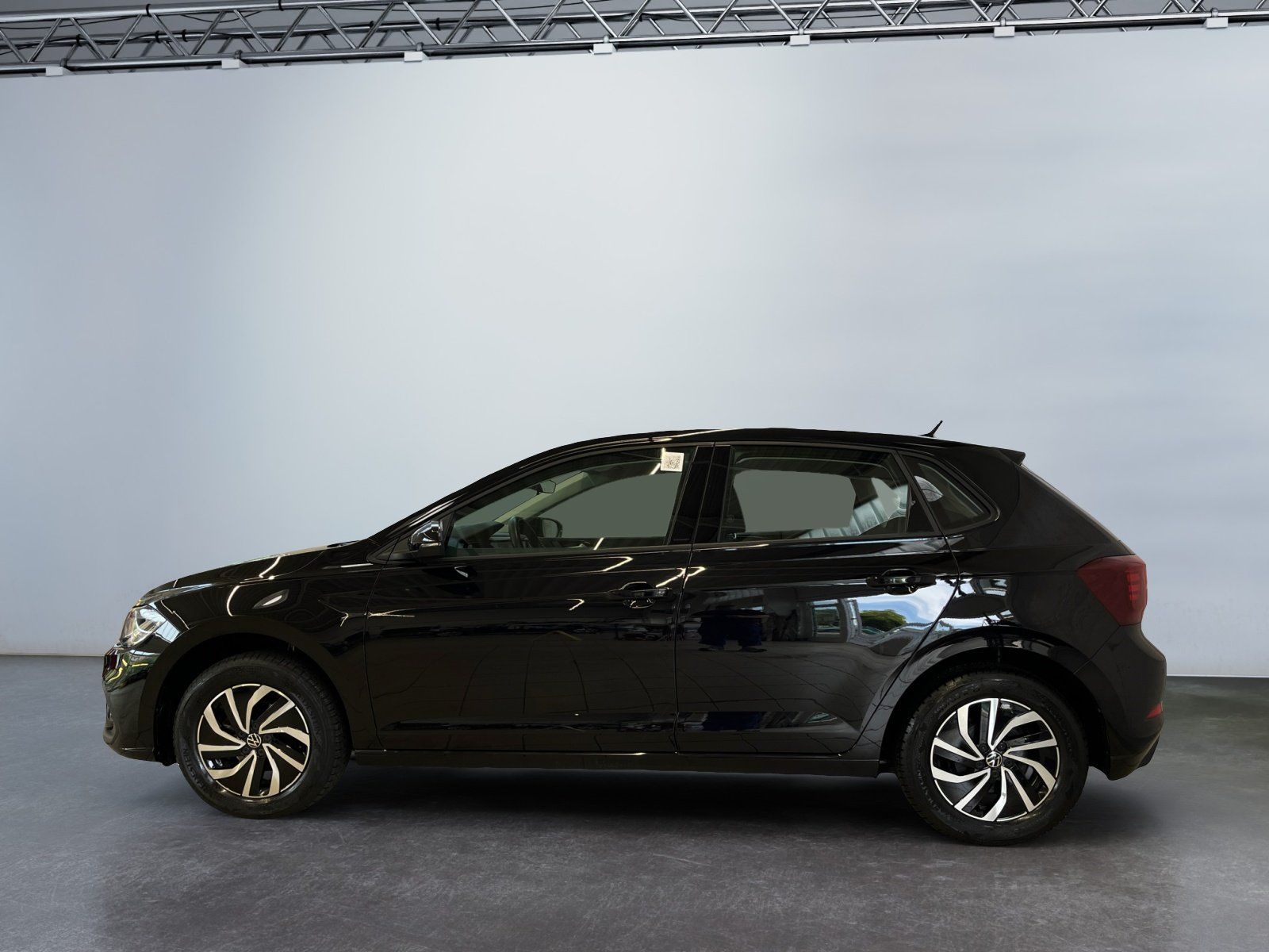 Volkswagen Polo VI Life 1.0 TSI DSG Kamera Ganzjahresreifen imagem 3