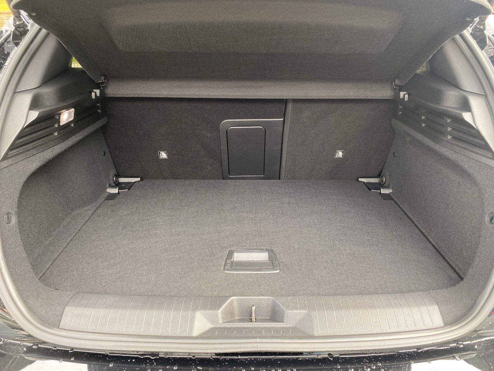 Fahrzeugabbildung Opel Astra 1.2 Turbo 96kW Ultimate Auto