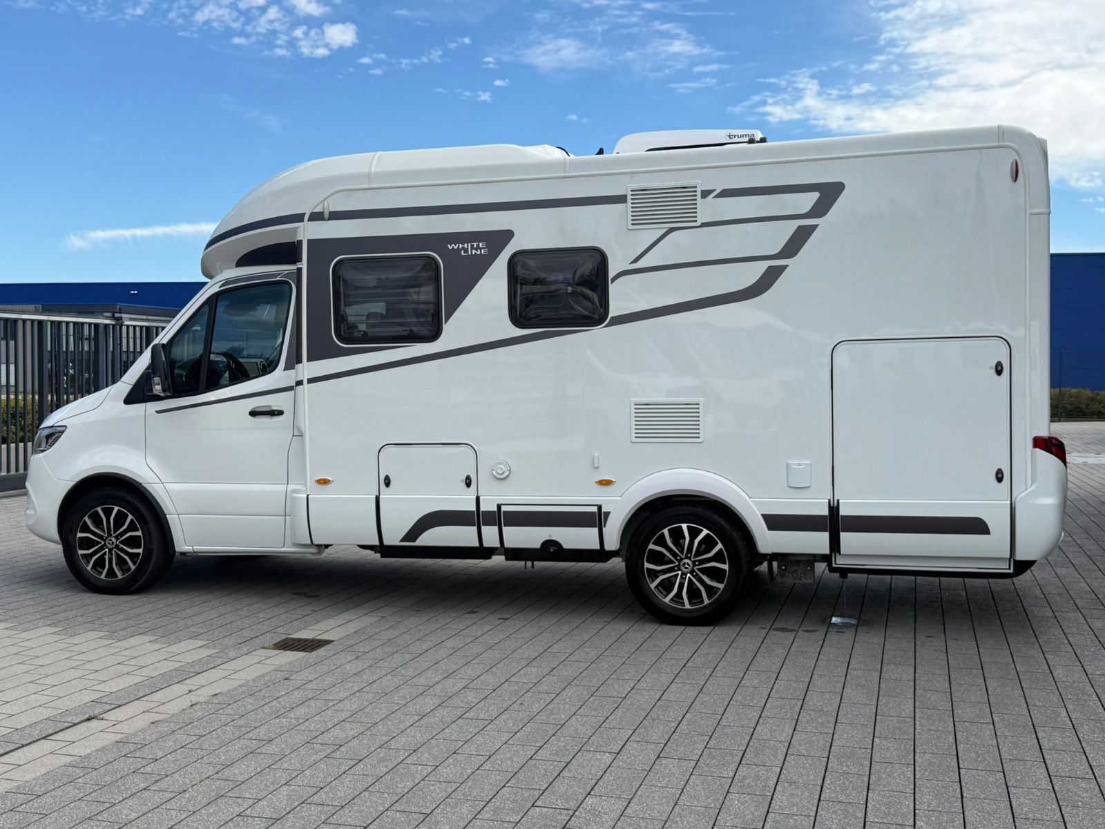 Fahrzeugabbildung HYMER / ERIBA / HYMERCAR BMC 550 T  White  Line