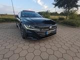Volkswagen Arteon 2.0 TSI OPF 140kW DSG R-Line R-Line - VW Arteon Gebrauchtwagen in Hamburg
