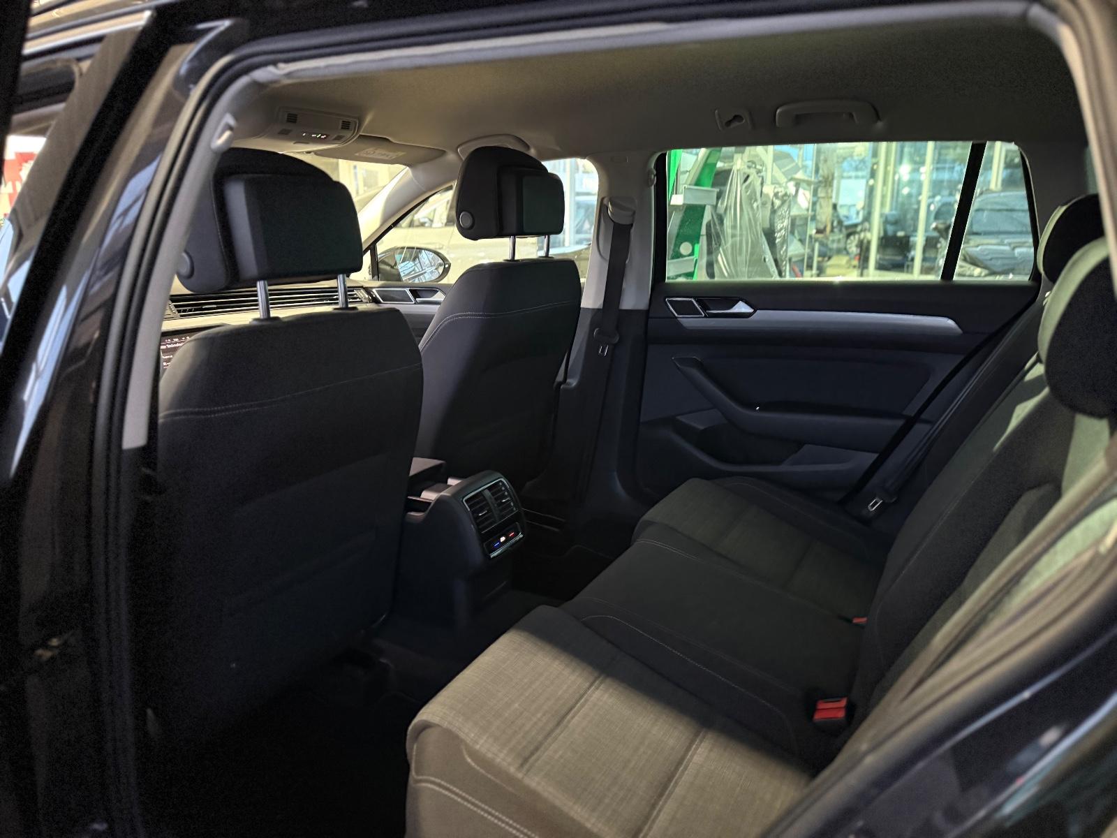 Volkswagen Passat Passat*Variant*2.0 TDI*DSG*R-Line*AHK*CAM*LED*LM, миниатюра 23