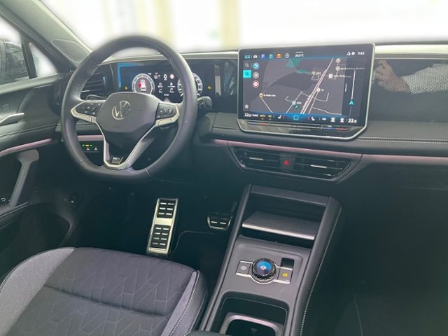 Fahrzeugabbildung Volkswagen Tiguan 1.5 eTSI DSG GOAL NAVI AHK KAMERA