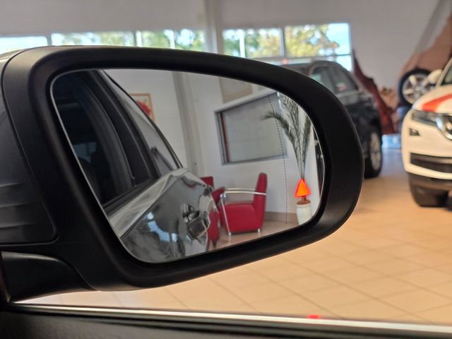 MERCEDES-BENZ C 300 — Foto 31