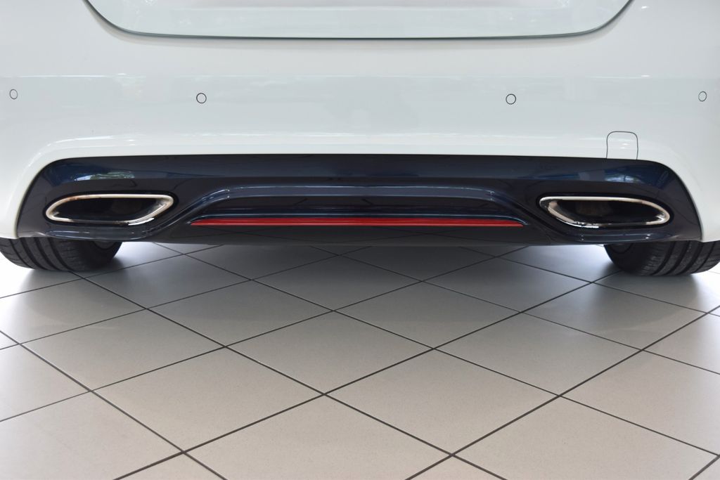 MERCEDES-BENZ A 250 Sport~AMG~Automatik~Navi~Business~LED MERCEDES-BENZ A 250 Sport~AMG~Automatik~Navi~Business~LED