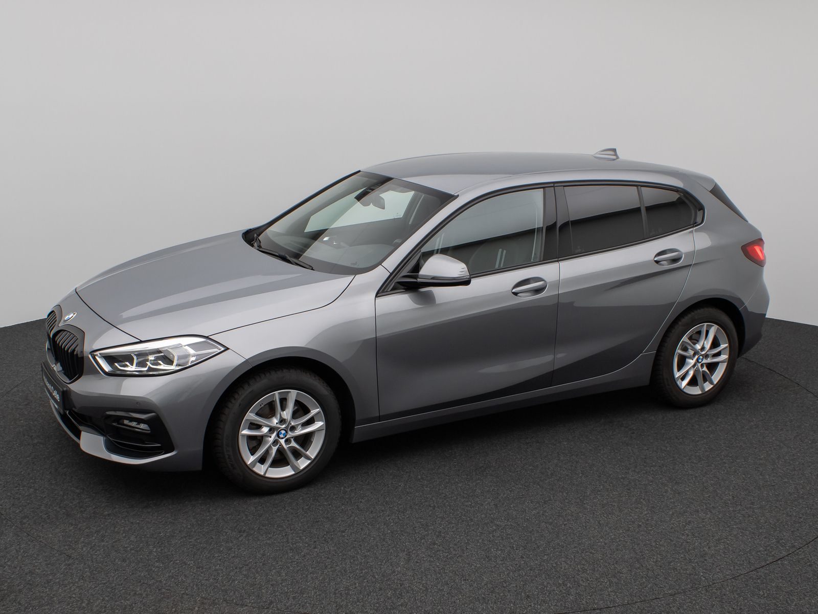 Fahrzeugabbildung BMW 118i Sport Line DAB HiFi Lenkrhz Fernlichtassist