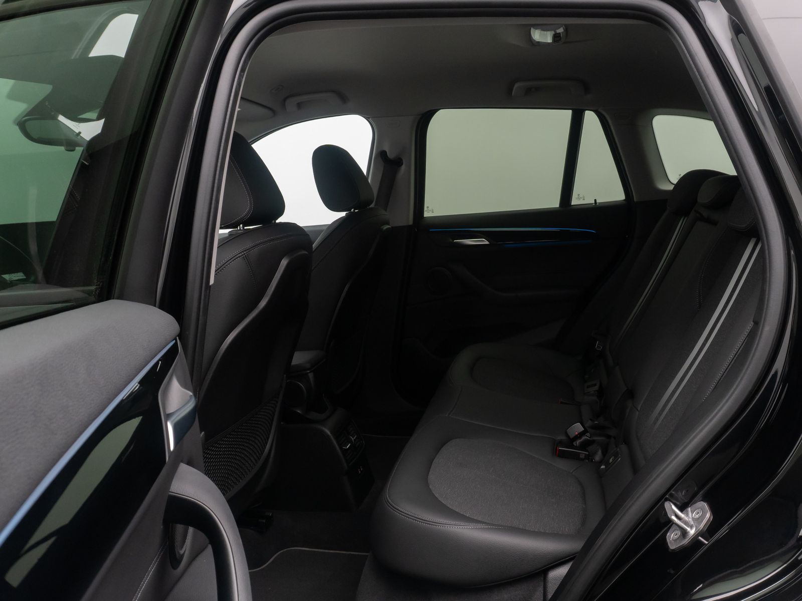 Fahrzeugabbildung BMW X1 xD25e Sport Line HUD DAB Kamera Alarm 18Zoll