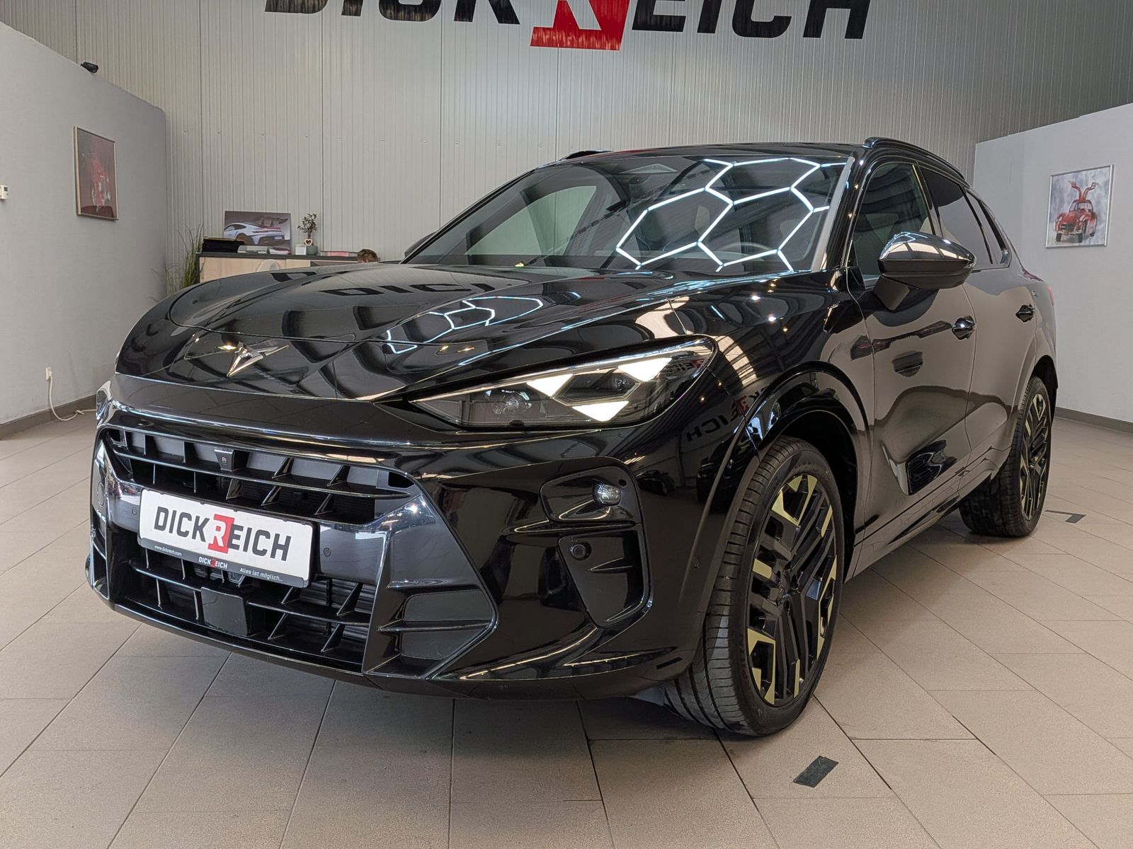 Fahrzeugabbildung CUPRA Terramarr 1.5 eTSI Tribe Sennh Matrix HUD AHK 20