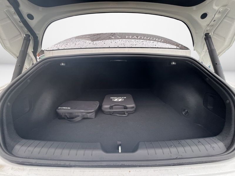 Fahrzeugabbildung Hyundai IONIQ 6 TECHNIQ AUT SpurH