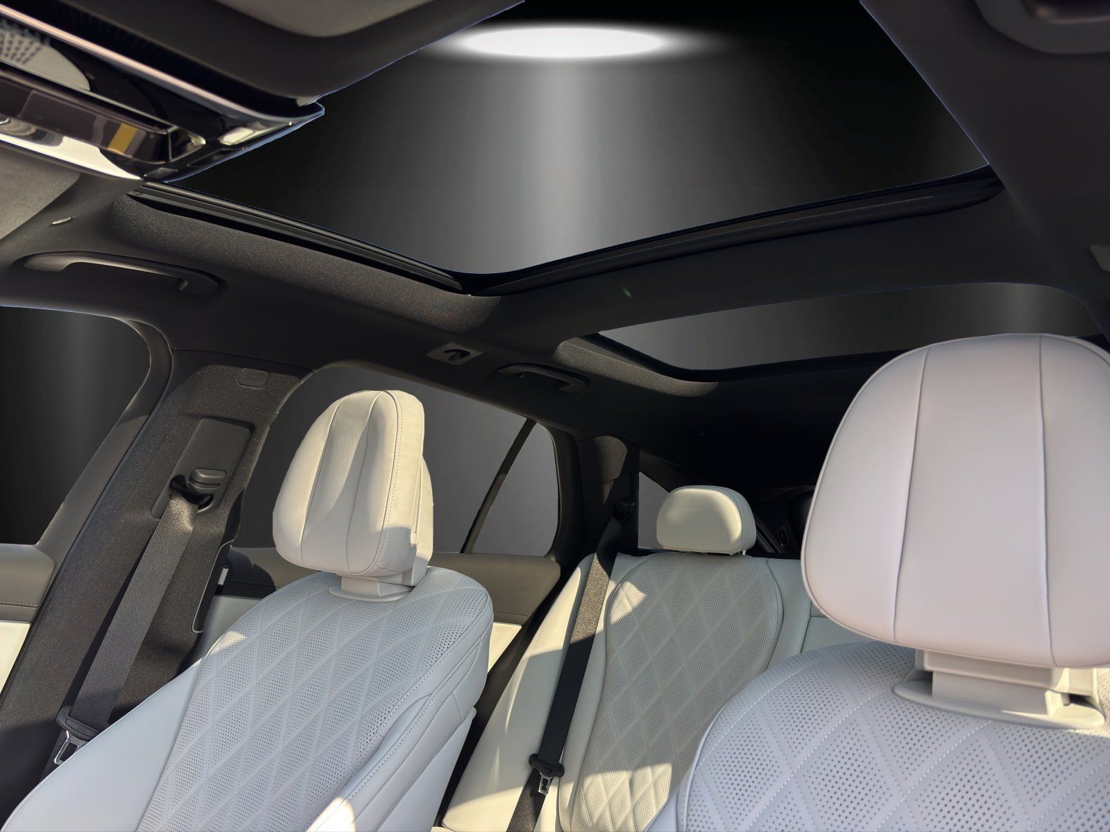 Fahrzeugabbildung Mercedes-Benz E 450 d 4M T AMG *VOLL* BURM-4D DIGLIGHT HEAD-UP