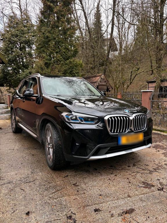 Image of BMW iX3